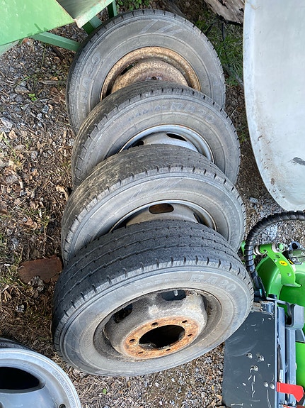 Mb 609 paripyörä autosta 4kpl