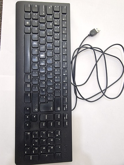 Lenovo USB-näppäimistö musta