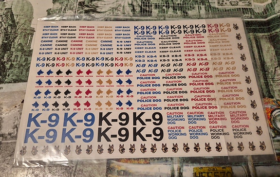 K-9 decaleja