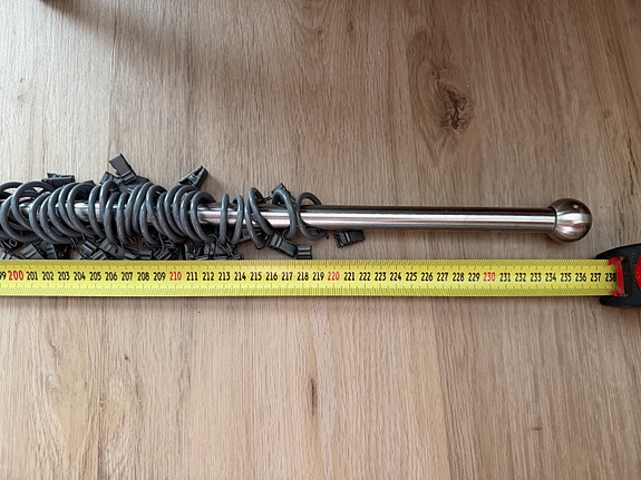 Metallivärinen Säädettävä verhotanko 123-236cm