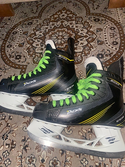 CCM Tacks 2052 luistimet koko 40