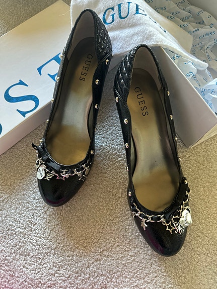 Guess korkkarit koko 40