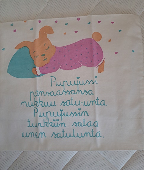 Vauvalle tyynyliina + tyyny, kotimaiset