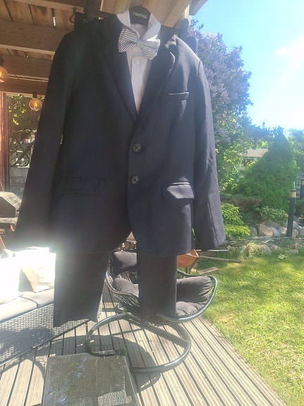 Zaran poikien juhlapuku navy koko 140cm