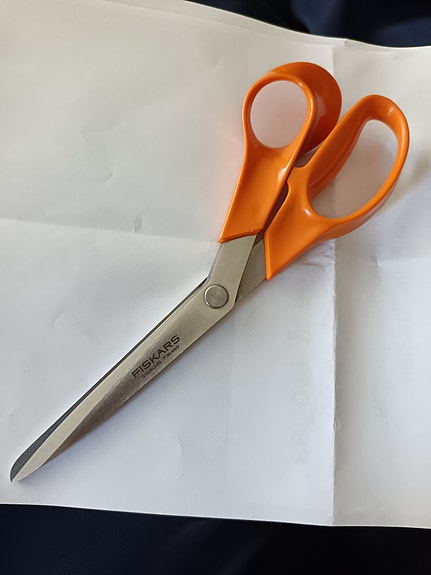 Fiskars sakset oranssit