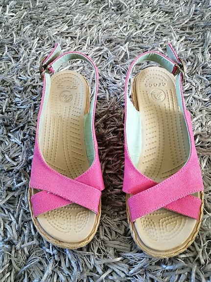 Crocs kiilakorkokengät, W7 37/38