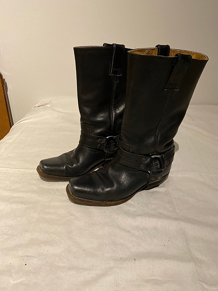 Mustat nahkaiset bootsit koko 39
