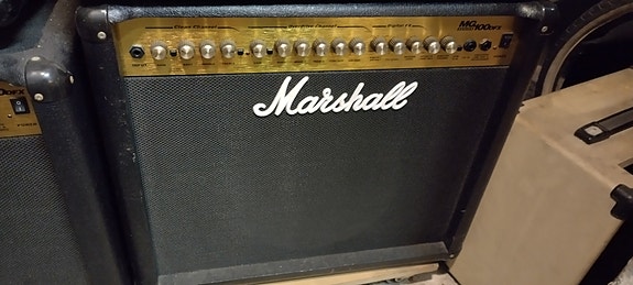 Marshall MG 100 dfx vahvistin.