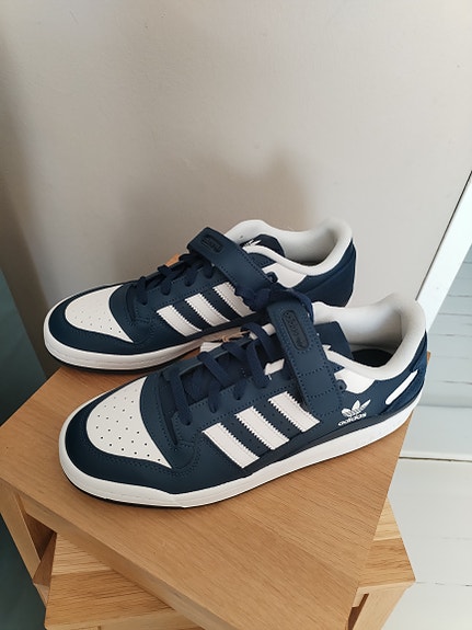 Adidas Forum Low tennarit koko 43 1/3