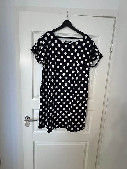 Marimekko polvipituinen mekko koko L