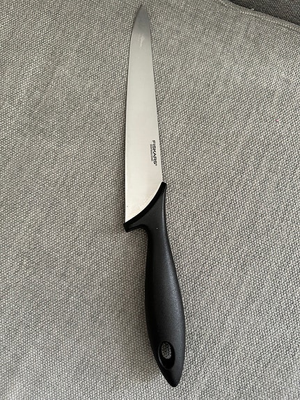 Fiskars Essential Veitsi - Yleisveitsi - 21 cm
