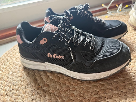 Lee Cooper tennarit kengat koko 37 musta-vaaleanpunainen