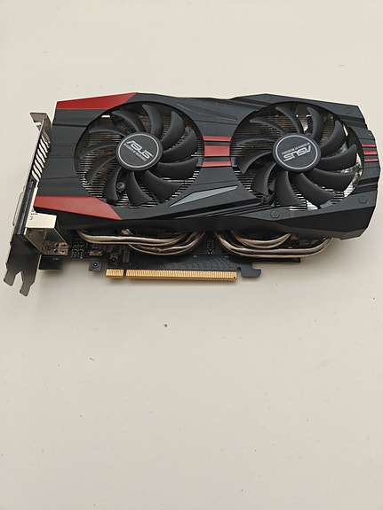 ASUS GeForce GTX 760 DirectCU II OC 2GB -