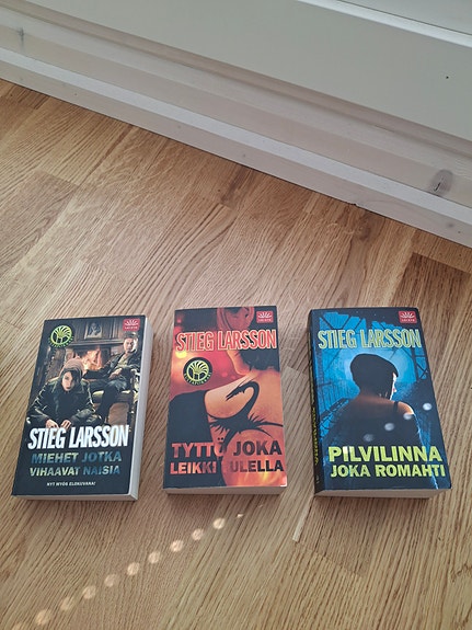 Stieg Larsson kaikki kirjat eli koko trilogia