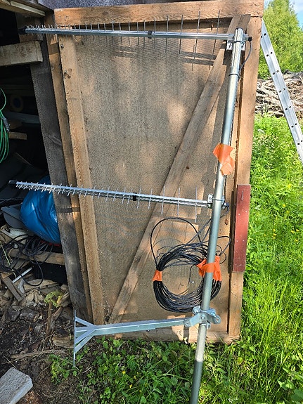Ulkoinen nettiantenni mastolla