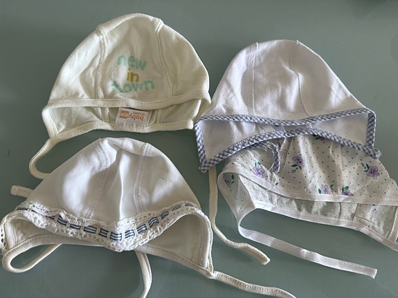 Newbie vauvan myssyt koko 44 valkoinen unisex