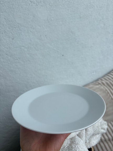 IKEA valkoinen lautanen