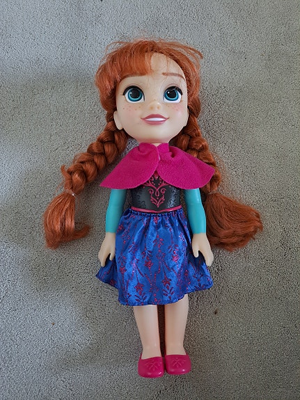 Anna-nukke