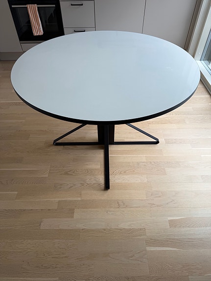 Artek Kaari pöytä pyöreä 110cm