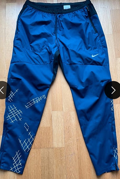 Ostetaan NIKE Storm-FIT Run Division housut
