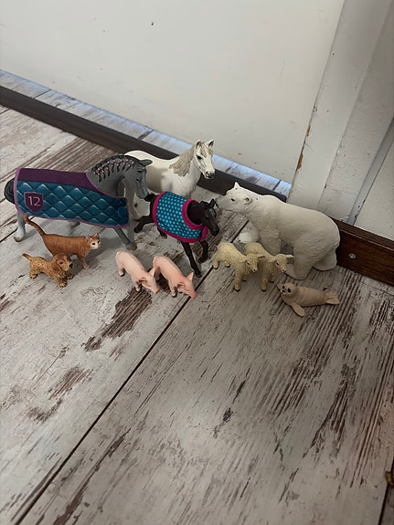 Schleich eläinfiguurit hevonen ja maatilan eläimet