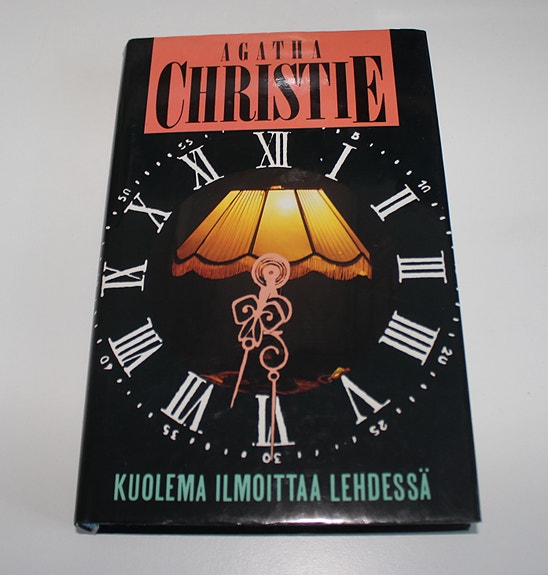Agatha Christie - Kuolema ilmoittaa lehdessä