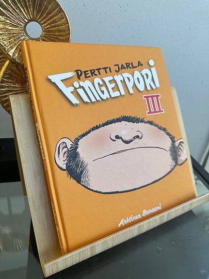Pertti Jarla Fingerpori III sarjakuva-albumi