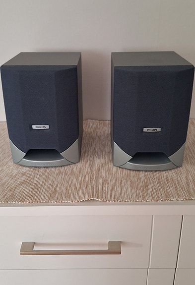 Myydään 2 kpl Philips kaiutinta