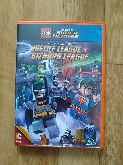 LEGO Justice League vs Bizarro League DVD