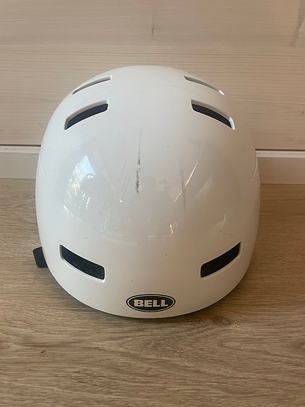 Bell pyöräilykypärä valkoinen