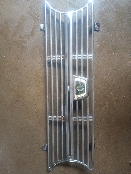Isuzu Bellet maski