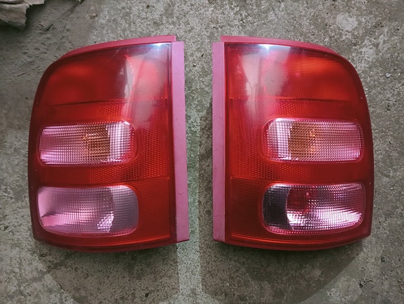 Nissan Micra 2001 takavalot