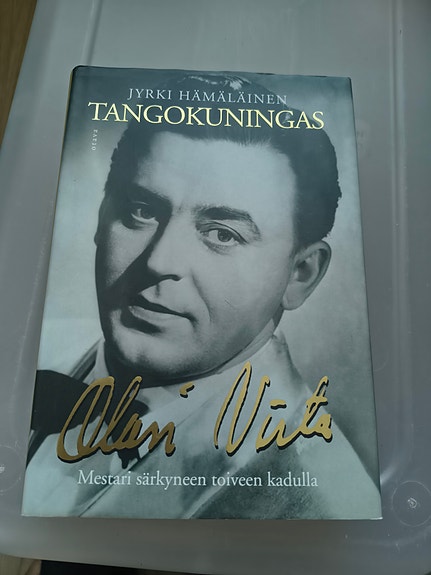 Tangokuningas Olavi Virta