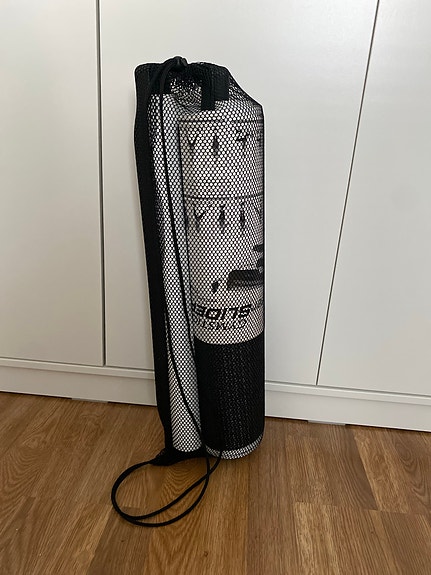 SlideFit joogamatto kantopussilla