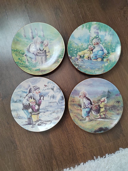 pikkupeikon vuosi lautaset, 4 kpl
