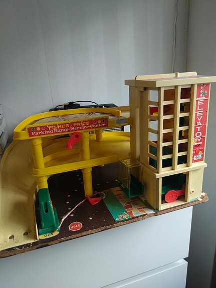 Vintage Fischer price parkkitalo