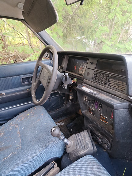 Volvo mittaristo / kojelauta /moottorin osia