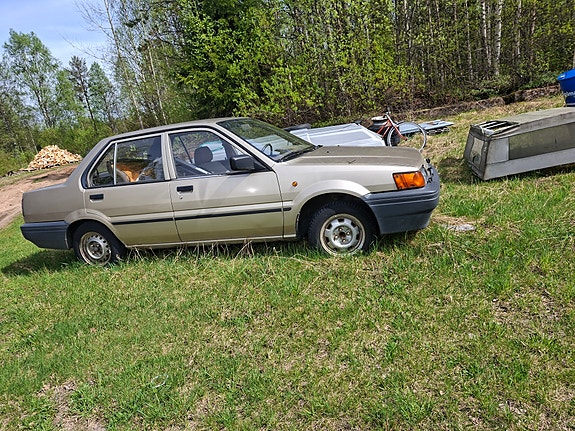 Nissan sunny n13