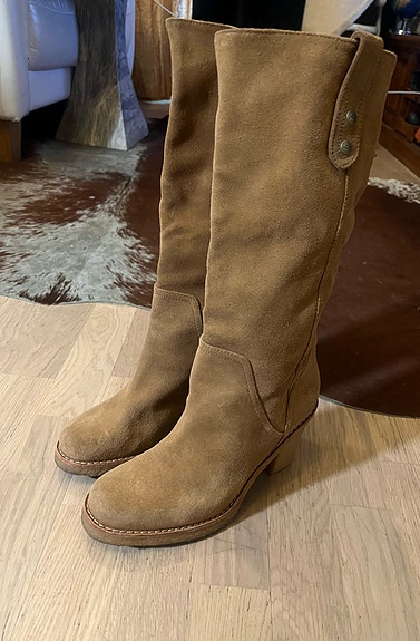 UGG mokkanahkaiset korkosaappaat koko39