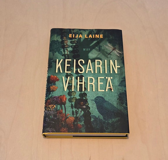 Keisarinvihreä, Eija Laine