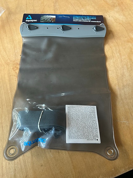 Aquapac 668 Large Electronics Case vedenpitävä suojapussi
