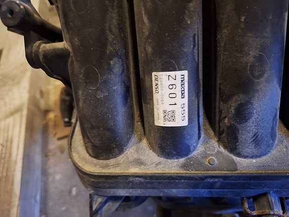 Mazda 3 1,6L bensa -05:n imusarja