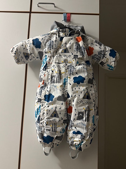 Jonathan vauvan haalari koko 62 sininen kuviollinen unisex