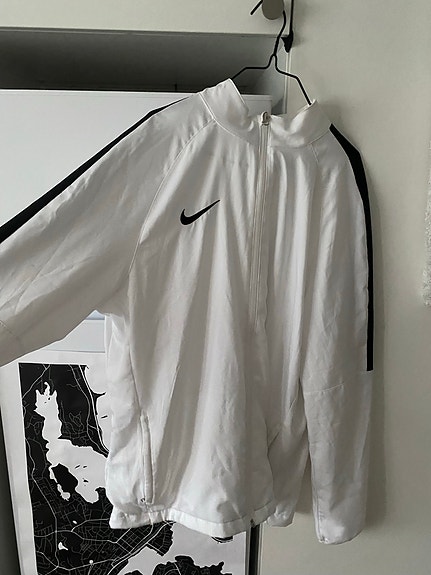 nike takki