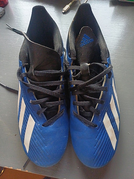 Adidas Jalkapallo kengät koko 38