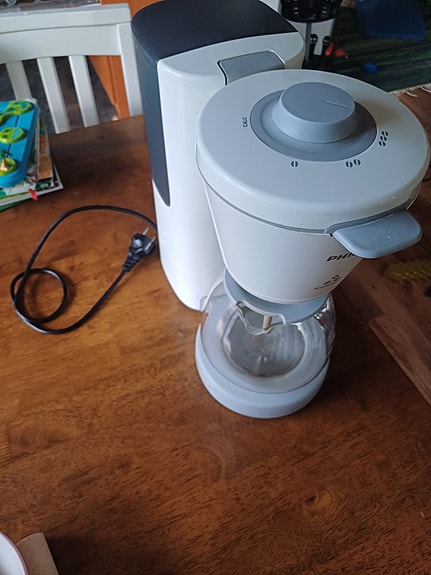 käytetty kahvinkeitin.