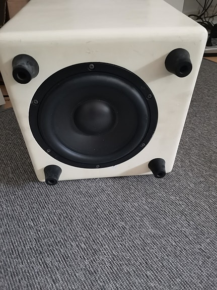 Focal subwoofer  vahvistin