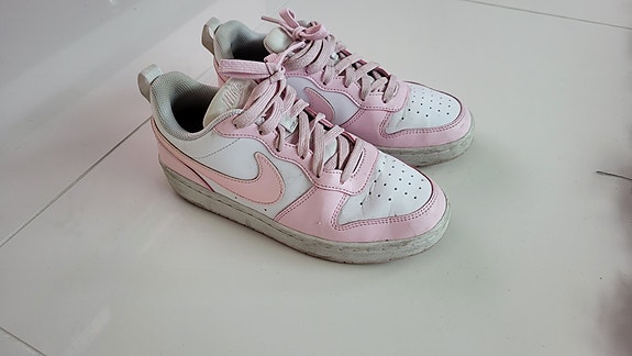 Nike tennarit