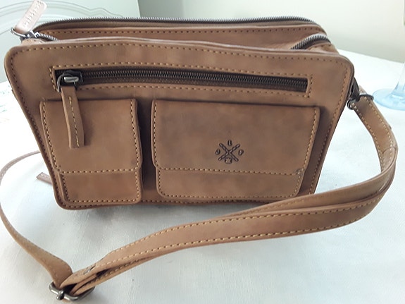 Olkalaukku nahkaa beige