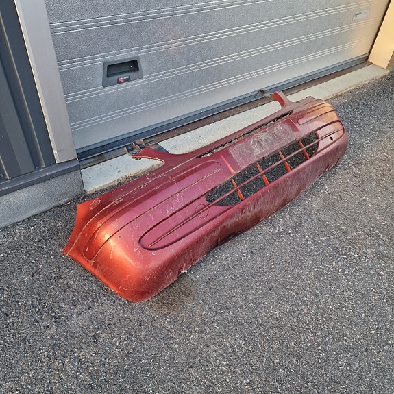 MB Vito W639 etupuskuri